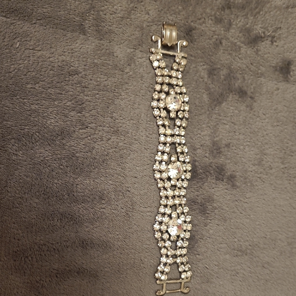 Elegant Silver Rhinestone Bracelet